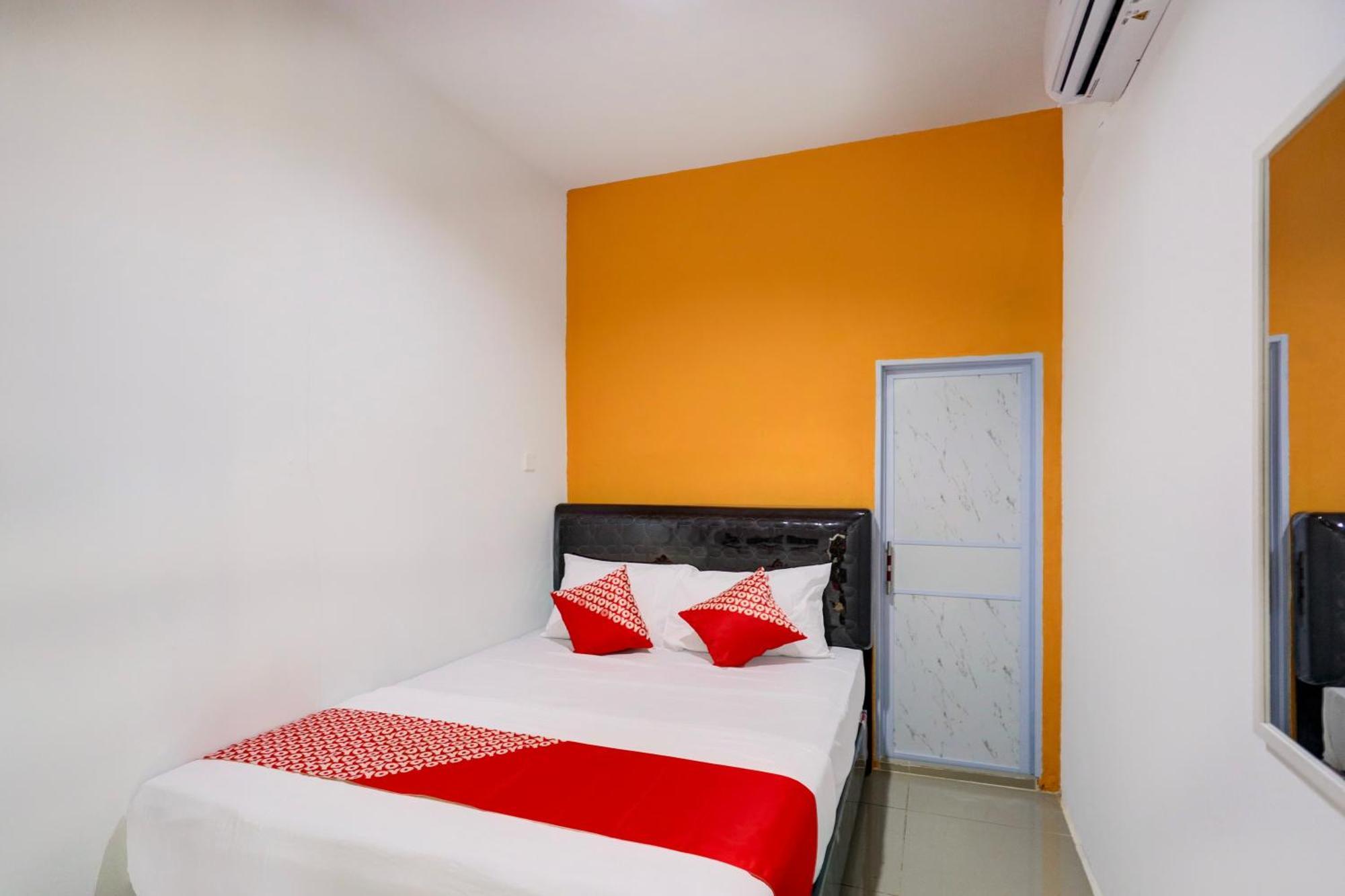 Super Oyo Capital O 93076 Batam Backpacker Guesthouse 2 Pembunuh Kültér fotó