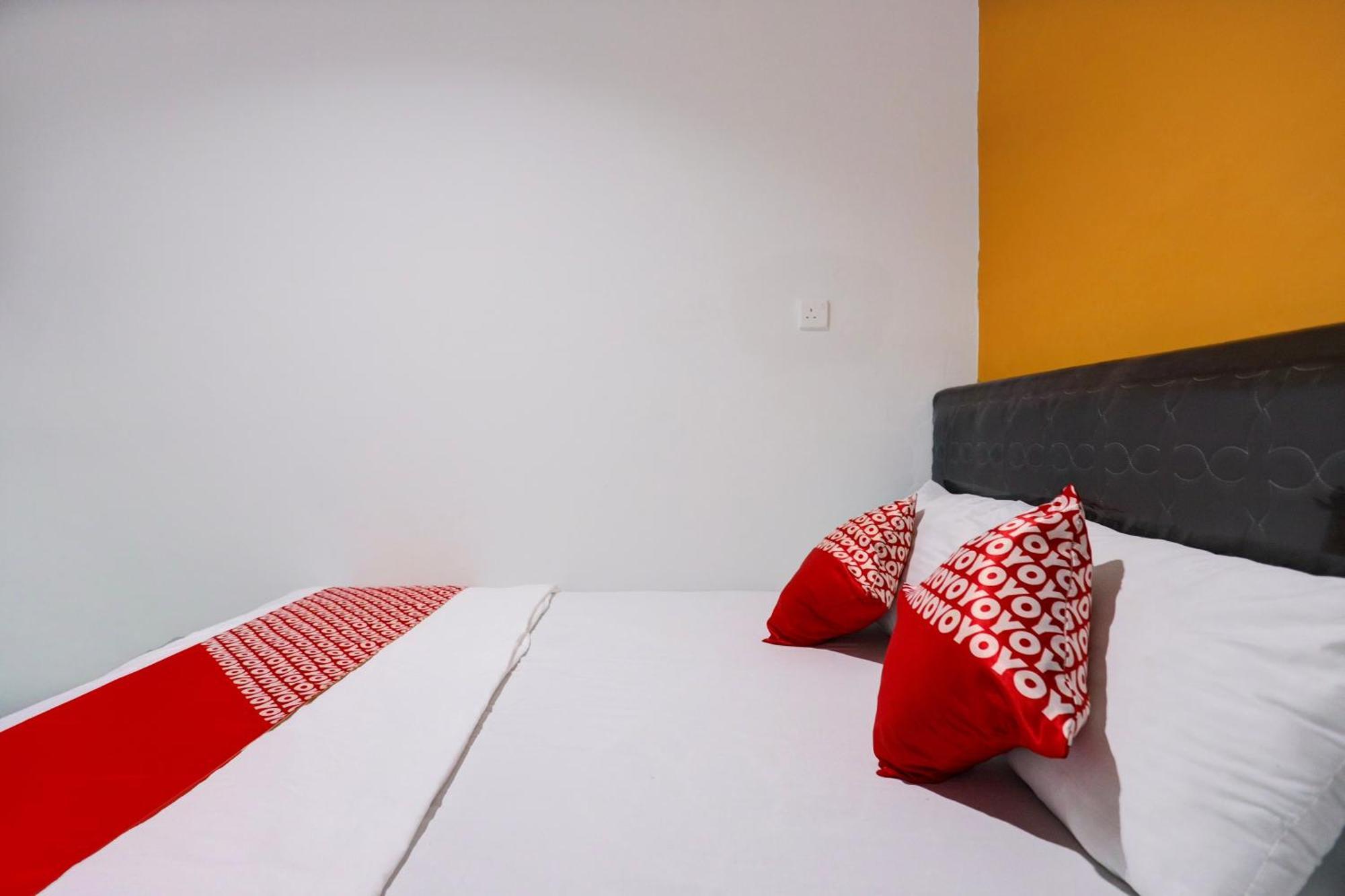 Super Oyo Capital O 93076 Batam Backpacker Guesthouse 2 Pembunuh Kültér fotó