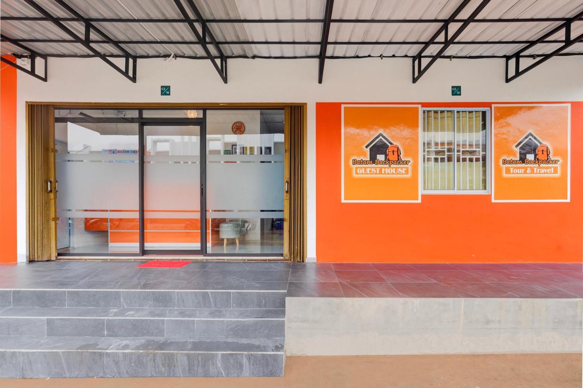 Super Oyo Capital O 93076 Batam Backpacker Guesthouse 2 Pembunuh Kültér fotó